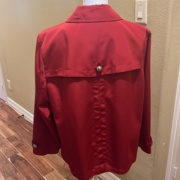 Red jacket - Picture 2 of 8